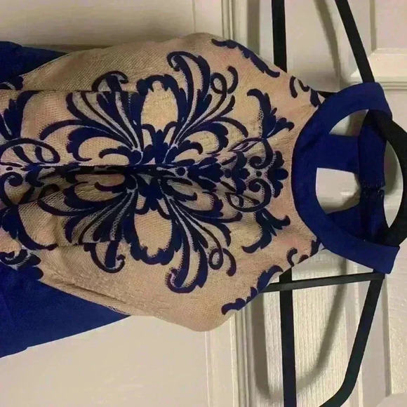 Dress - Picture 2 of 3